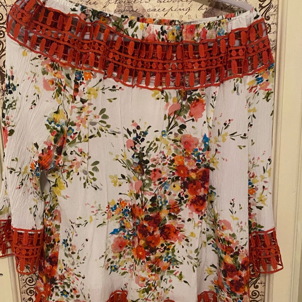 Profile Apparel Floral top